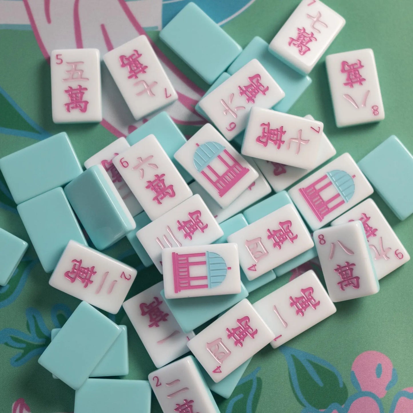 Southern Springs American mahjong tile set showing crack tiles