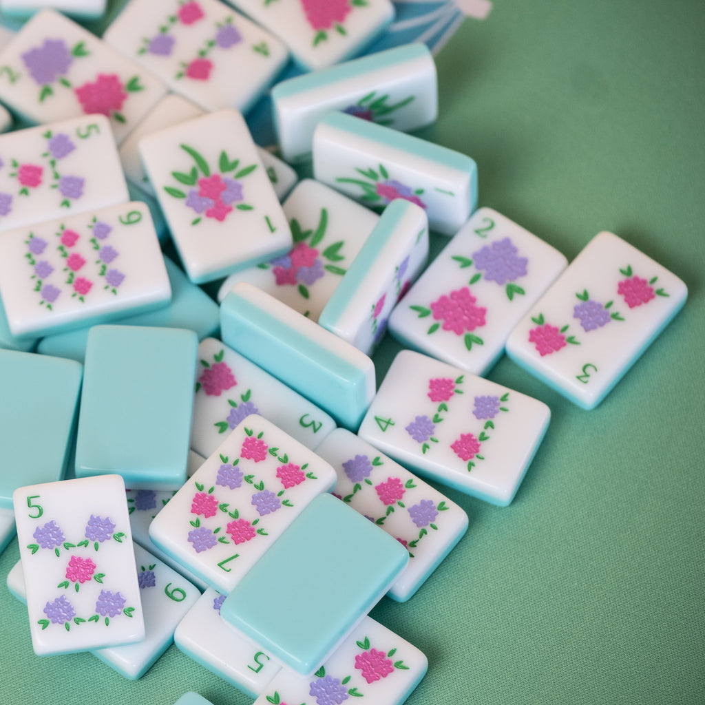 Southern Springs American mahjong tile set showing dot tiles