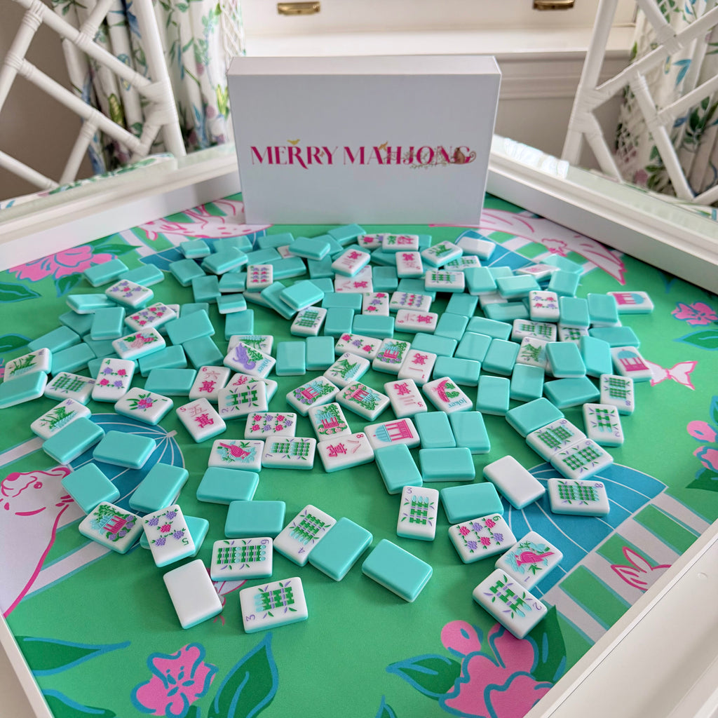 Southern Springs American mahjong tile set showing light blue tile backs and storage box